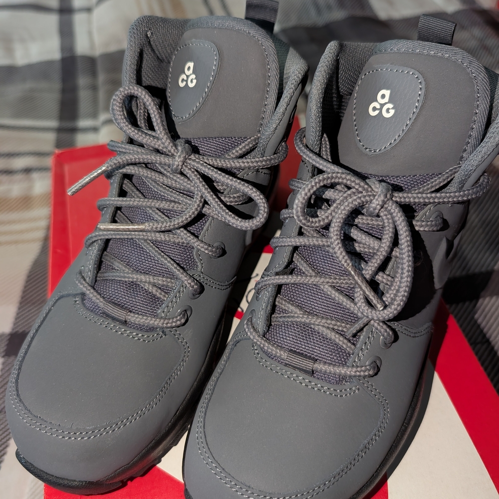 Nike ACG Men's Black High-Top Boots
